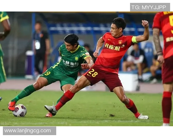 南京足球队以61分稳居挑战赛积分榜首位,争冠形势一片大好 南京足球队以61分稳居挑战赛积分榜首位,争冠形势一片大好