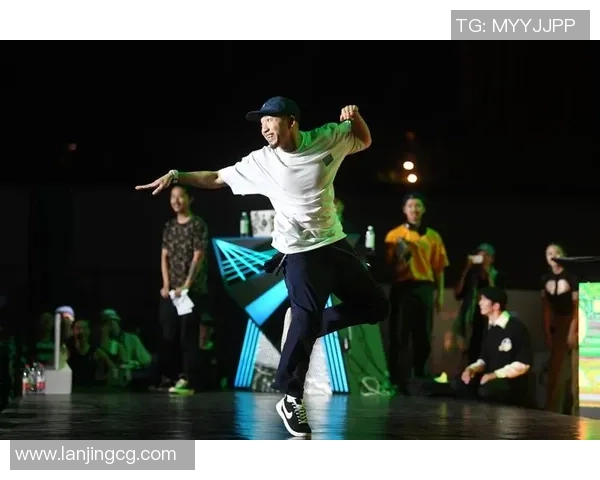 南京街舞队在攀岩联赛中以76分稳居积分榜首位