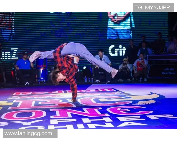 街舞之路揭秘:陈军谈成功背后的坚持与热情 街舞之路揭秘:陈军谈成功背后的坚持与热情